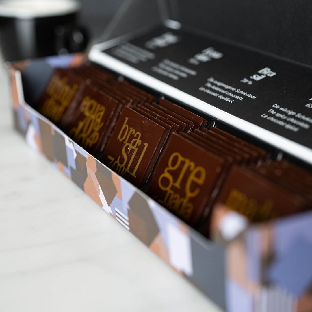 BRANDED CHOCOLATE WITH CUSTOM MESSAGES MADE FROM CHOCOLATE TRANSFER SHEET FOR CHABLON